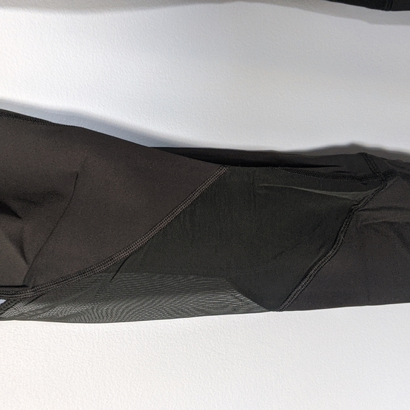 Olive green Lululemon leggings - Picture 4 of 4